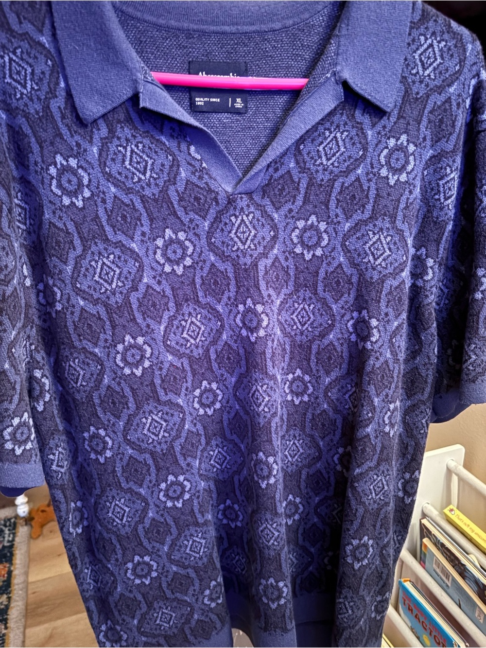 Abercrombie & Fitch Men's Navy and Purple Patterned Polo